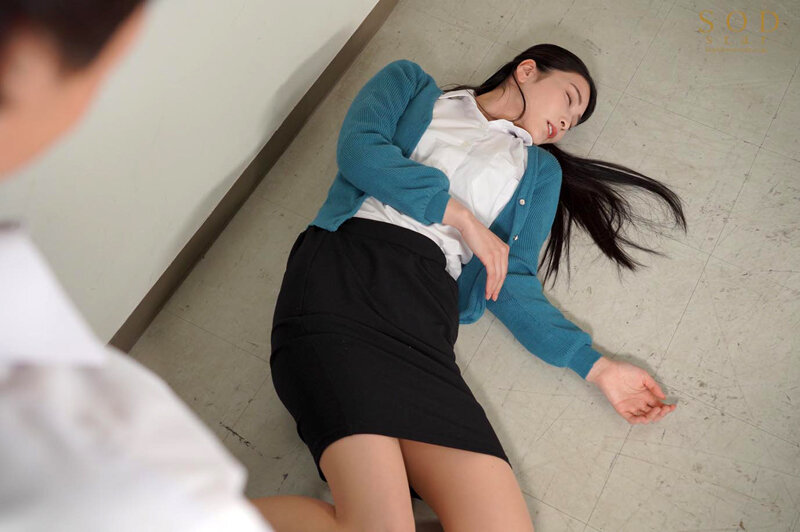 新任の鈴先生に一瞬で心を奪われた僕は、#女教師奴●化計画をこうして実行に移しました。 本庄鈴 画像5