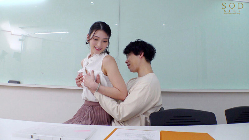 ‘THE即尺！’ 突撃！突然チ〇コをおしゃぶりしまくるフェラ大好きお姉さん！ 唾液だらだらディープスロート＆トルネードフェラでたっぷり射精 本庄鈴 画像17
