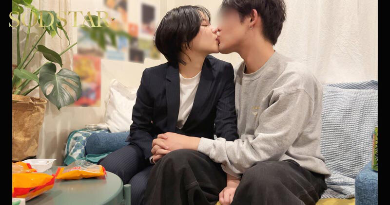 「3日間すっぴんで過ごす彼女と休日4SEX」付き合って1ヵ月の僕らは仕事終わりの金曜日に僕の家の最寄り駅で待ち合わせをして、初めてお泊りをした。翌日彼女は帰る予定だったけど、まだずっとそばにいたくて、週末はずっと僕の家でSEXをしていた。そんな何の変哲… 柴崎はる 画像4