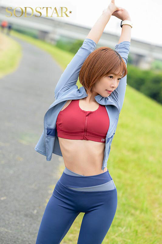 ランニング終わりのプリ尻スレンダーS級モデル美女を追跡して、バレずに自宅に押し入り汗だく潜入性交で濃密キメセク。 紗倉まな 画像2