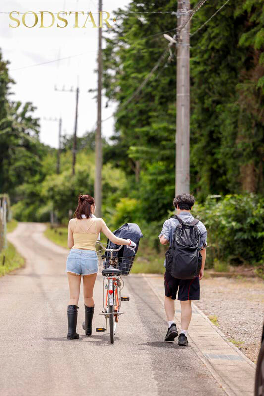 都会の生活に疲れた僕が一人旅で訪れたド田舎で、女神みたいな巨乳美女に全肯定されながら何度も何度も射精した夢みたいな一週間。 唯井まひろ