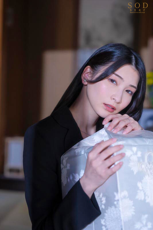 夫の葬儀翌日からクズ義父に狂いそうなほど、無理矢理孕ませ中出しされる未亡人 本庄鈴 画像2