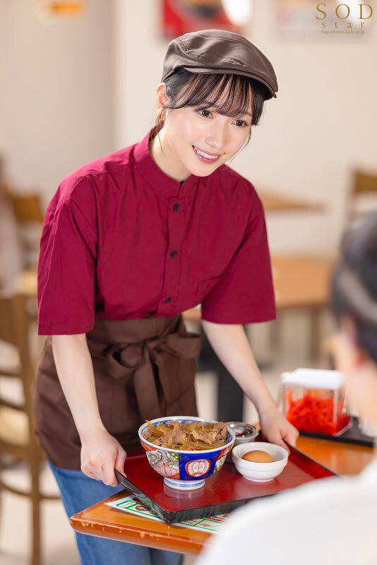 隠れ美人の牛丼チェーン店で働くパート主婦が学生バイトと避妊具なしでネチョベロ不倫中出し 小湊よつ葉 画像20