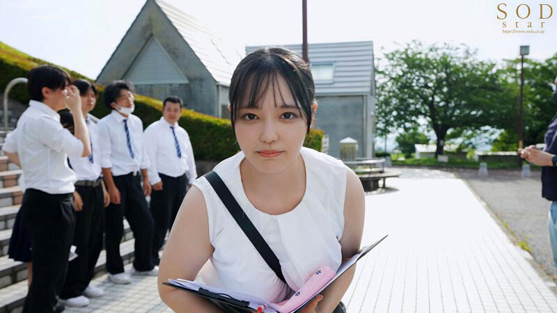 修学旅行でぼっち行動してた僕に同情し真面目な爆乳先生がこっそりヌイてくれた10発射精の宿泊記録。 恋渕ももな 画像2