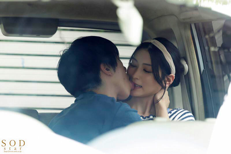 【数量限定】童貞の僕とキスの練習に付き合ってくれた旦那持ちの姉。暴走して中出しし続けた。SODstar×桃色かぞく 本庄鈴 パンティと写真セット 画像2