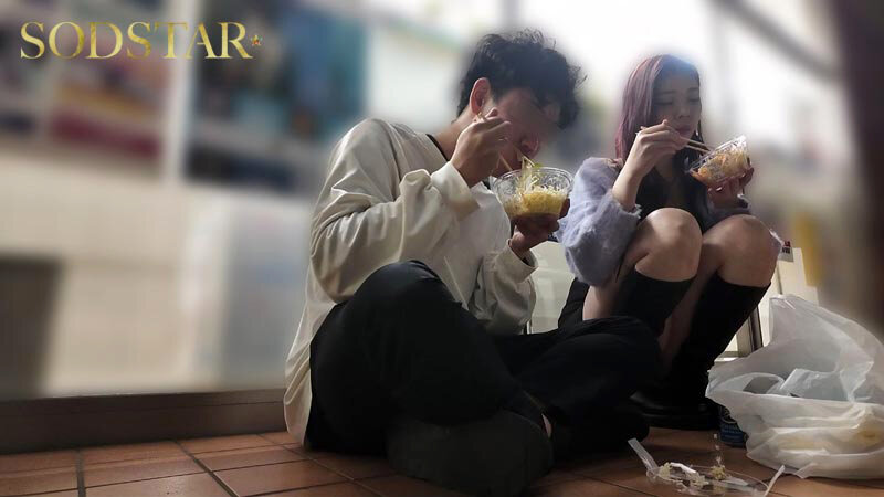 金曜夜、男友達よりも気が知れてる地元の連れと合流。学生みたいに遊びまくり疲れ果てた僕ら。ノリで入ったラブホで初めて見た‘欲しがり女顔’に歯止めが効かず、朝がきても狂ったようにヤリ続けた。 神木麗 画像2