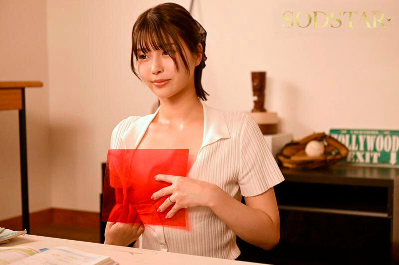 実家に嫁いできた奥さんは俺の家族が男クサさ抜群の性癖ど真ん中だったらしく、家族に忍んで全員とハメまくる絶倫人妻だったのでガテン系一家ファミリークラッシュ! 唯井まひろ 画像11