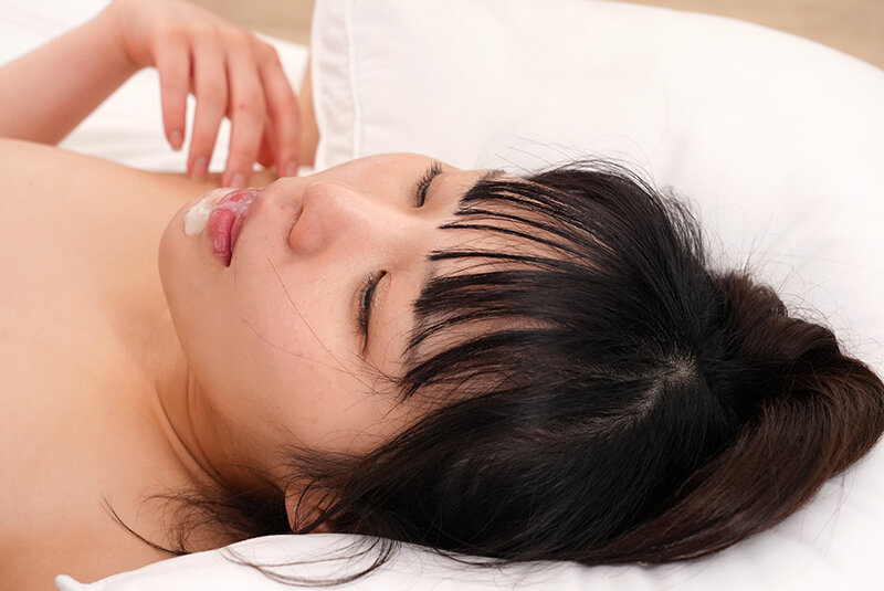 素人バラエティおま〇こ丸出しくぱぁ〜?しながらノンストップクリ責め潮吹き我慢チャレンジ!剥きでた敏感初心クリトリスにブチュと真空吸引ローターで連続イキ潮噴射が止まらない!! 画像15