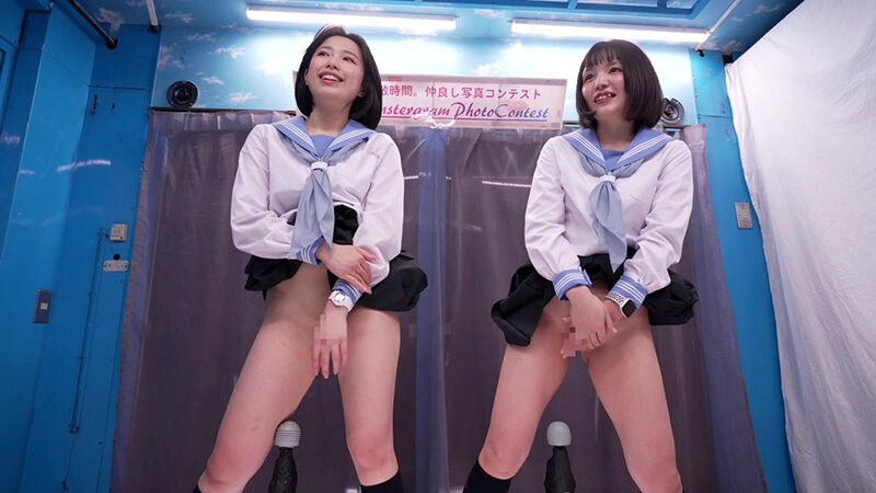 親友同士で潮吹き対決！ 電マ2輪車☆友マン押付けバトル！ ピンポイントクリ責めに耐えきれず潮！潮！大量噴出！ 即ハメされて友達の前で羞恥中出しSEX！ビクビク大絶頂！撮って出しマジックミラー号～みく＆なつき編～ 画像1