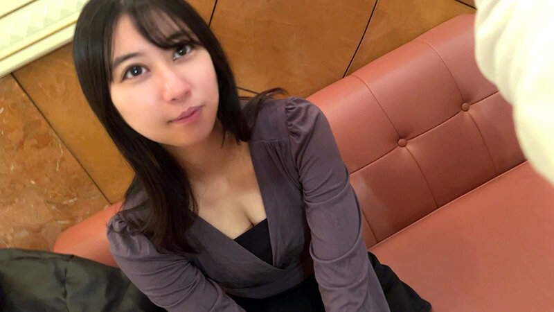 【むちむち美尻のエチチ美女がノリノリP活!!】【つぶらな瞳で反応見てチクなめ攻め】【フェラ1抜き正常位で騎乗位で中出し!!】スレンダーモデル級スタイルのエロ娘に3発抜かれてしまって件!! 片寄しゅうか 画像2