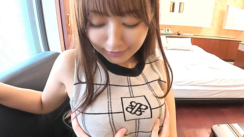 超主観映像【ドエロイギャル美女とうらやまドエッチSEXしちゃいましたwwもちNN!!】【美乳で美尻でビジュつよ性欲のセックスディーバに肉薄ゴム無し性交】【美乳揺らして美尻を震わせ連続アクメで2発射】 葉月まゆ 画像1