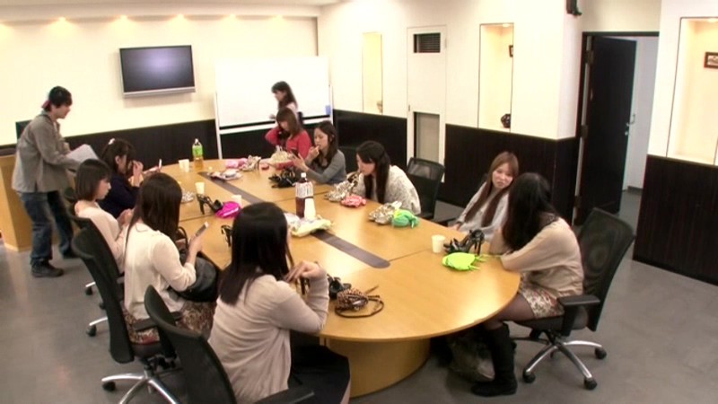 VANDR-043 第 1 部分 - 30 分钟