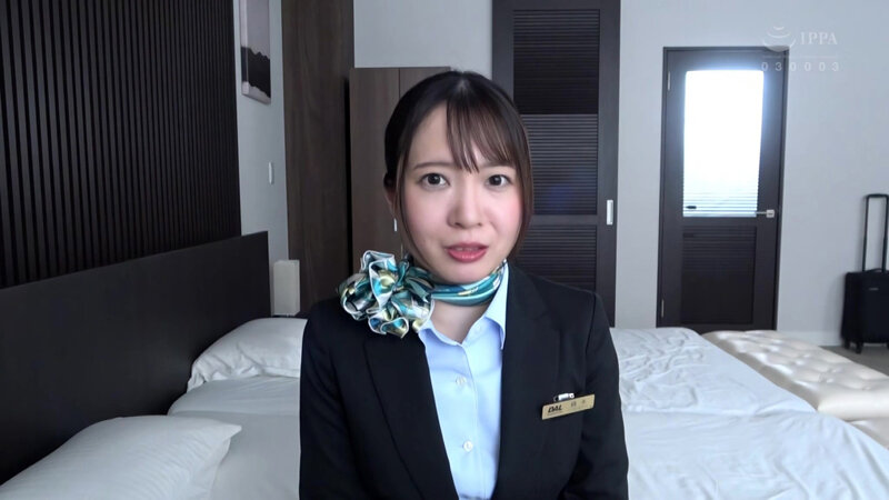 人妻スチュワーデスとごっくん性交 1枚目