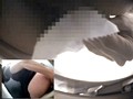 熟女失禁便所 4のサンプル画像19