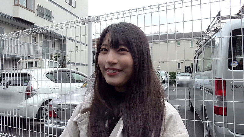 聖水痴女 男に小便を飲ませる事に興奮しちゃう性癖を拗らせたお姉さん 1枚目