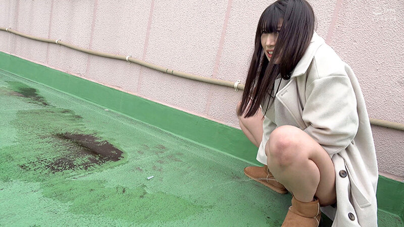 聖水痴女 男に小便を飲ませる事に興奮しちゃう性癖を拗らせたお姉さん 10枚目
