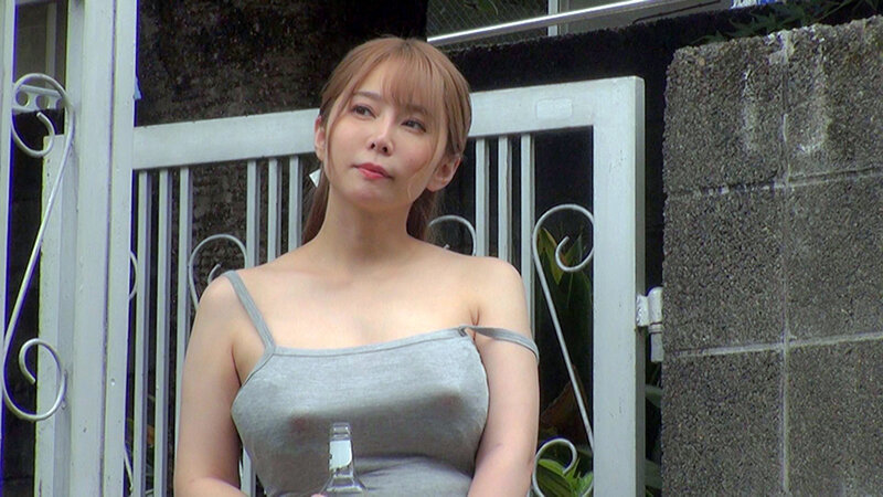 挑発スケベラインくっきり逆ナンほろ酔い妻と千べろSEX 体液ぶっかけて欲情する新婚妻さくらさん30歳 月島さくら