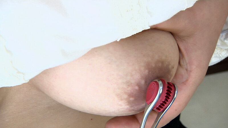 大きい乳首の理由はいじり過ぎてる証拠 エロく伸びすぎた乳首 画像10