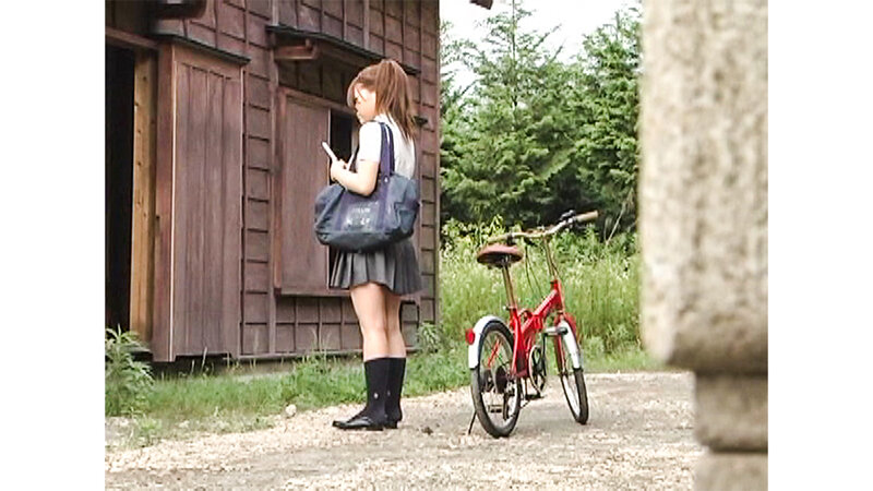 尾行盗撮!隣りの制服女子がオナニー中毒な件 画像12