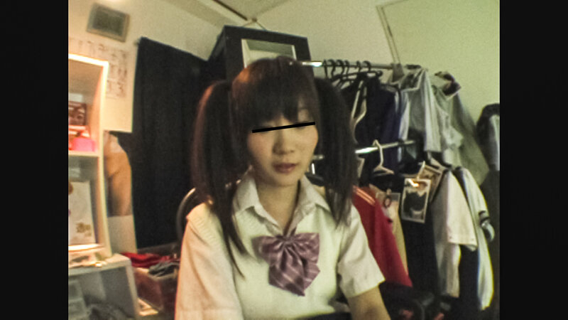 盗撮！ブルセラショップで外国人店長にハメられた女子○生たち サンプル画像 15