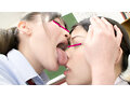 レズキス女子●生〜舌と唾液が濃蜜に絡み合う顔舐め接吻〜 サンプル画像2