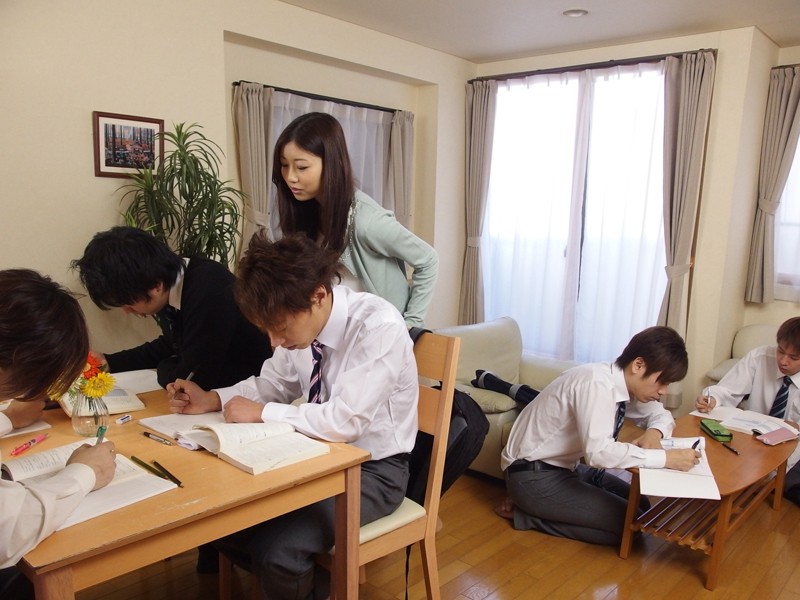 WANZ-051 Bagian 1 - 30 minit