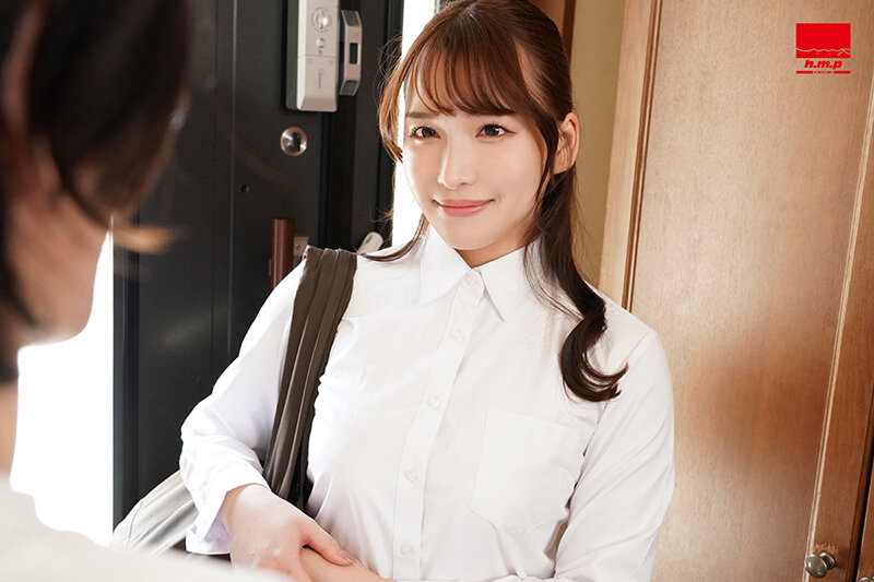 【数量限定】家事代行を頼んだら人懐っこいGカップ天然爆乳のゆるふわ美女が泊まり込みで僕の精子が無くなるまでお掃除サービス 美波汐里 パンティと生写真付き 画像8