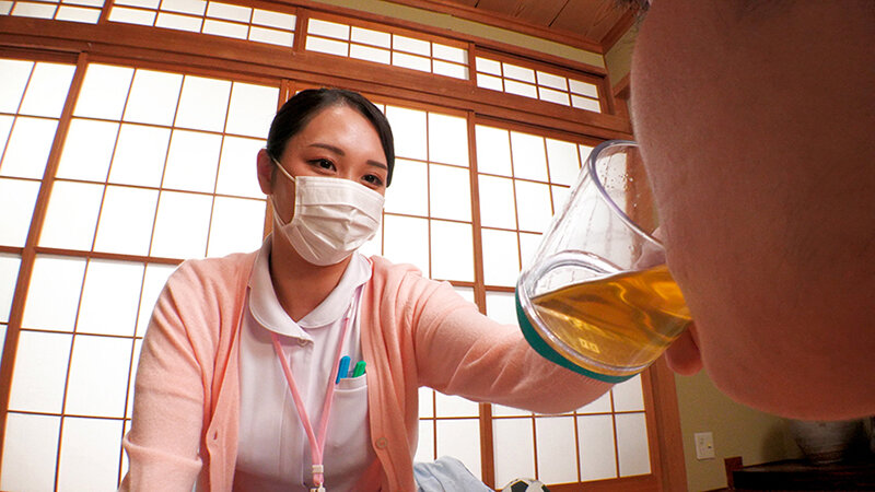美人訪問ナースの強性スカトロ看護 れいか 相沢海実 画像4