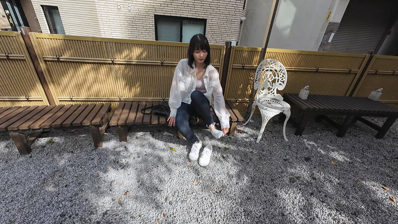 美女の足裏をふやけるまで舐めたい! 静河 7枚目