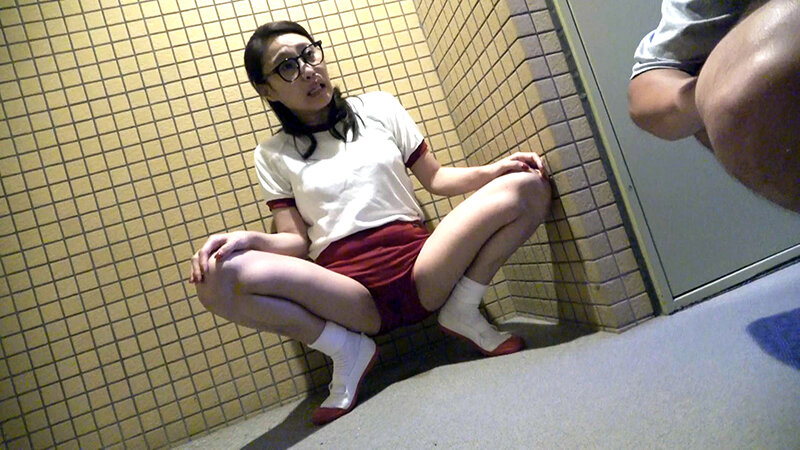 セーラー服熟女失禁羞恥 多田有花 画像11