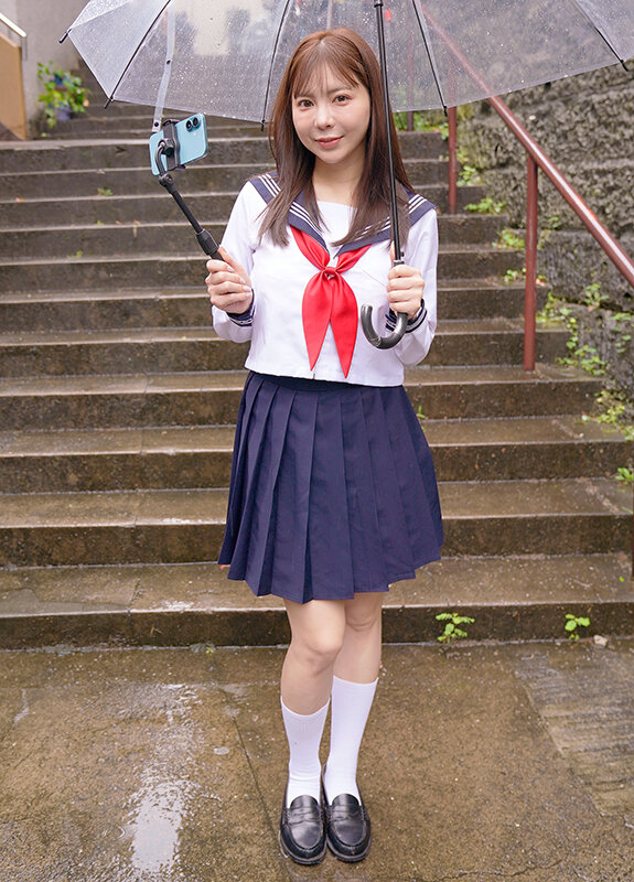 【FANZA限定】セーラー服熟女失禁羞恥 吉澤友貴 チェキ付き サンプル画像 6