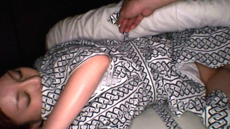 DV-1010 Bagian 18 - 132 minit