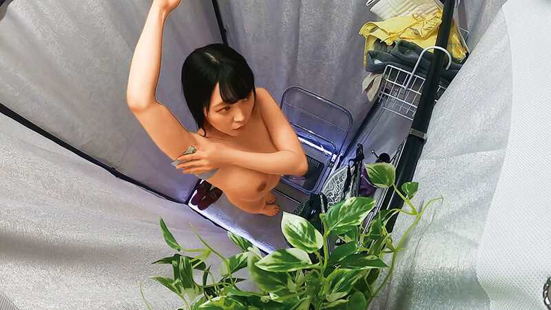 覗き見禁止領域！！更衣室∞オナニー 無防備すぎるシロウト美女の流出映像 画像18