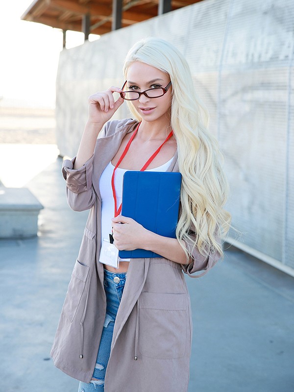 HUSR-203 第 10 部分 - 138 分钟