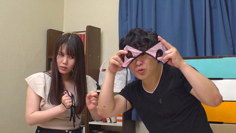 パンティーの落し物を取りに来た上階に住む団地妻 まさかこんなエロい下着を付けてるなんて!?想像でギン勃ちしたデカチンを見せたらヤレタ!旦那不在の昼下がりに孕ませ覚悟の濃厚中出し 画像8