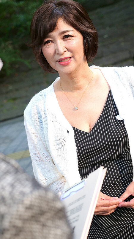 HEZ-384 第 11 部分 - 190 分钟