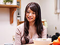 コタツの中でこっそり悪戯 義母に中出し近親〇姦！不倫美熟女の股間にズボッ！ 8時間32名 画像6