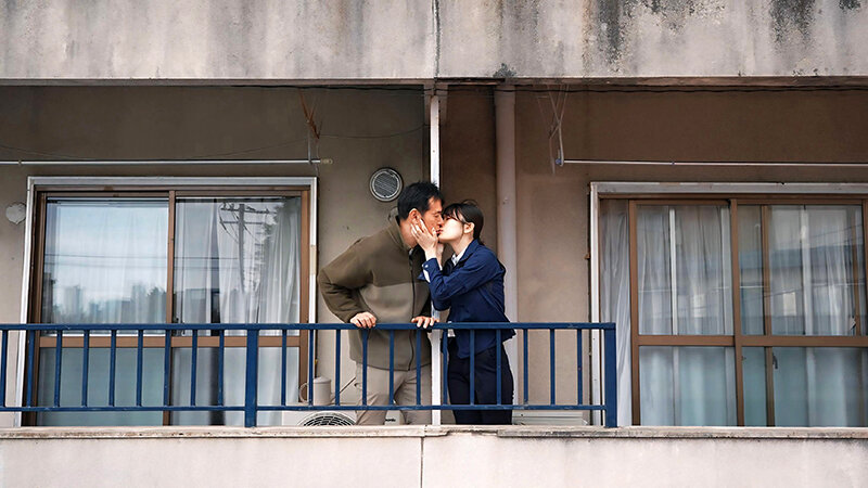 福祉課職員の人妻は訪問先の住人と一度だけ中出しを受け入れて不倫をした話 最上一花 7枚目
