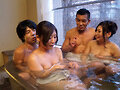 温泉街の女子旅おばさん中出しナンパ - サンプル 3