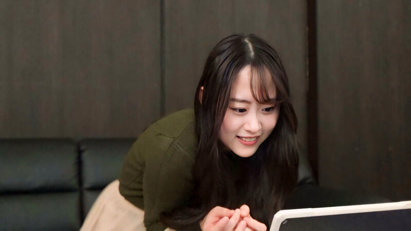 街角調査!AV動画を鑑賞させた欲求不満な人妻は必ずヤレる!すでにオマ○コはビチョ濡れ欲情決壊!?「この動画と同じことしてみたいです…」COMPLETE BEST 画像2