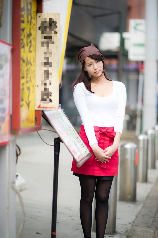 奨学金返済中のアルバイトに勤しむ美人店員は謝礼を見返りにナンパ出来ちゃうのか！？20人4時間_18