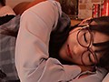 サンプル画像7 - 会社の飲み会で終電を逃した●っ払い後輩と二人きり。仕方なく入ったラブホテルでドキドキの相部屋宿泊物語。 加賀美まり
