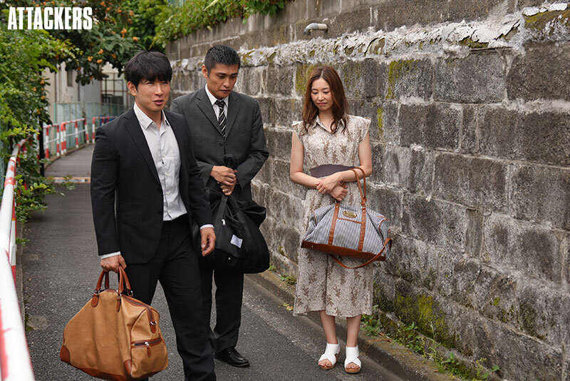 妻を差し出すか、会社をクビになるか。究極の選択を迫られ、絶倫上司に妻を差し出すしかなかった言いなり温泉旅行。 夏目彩春