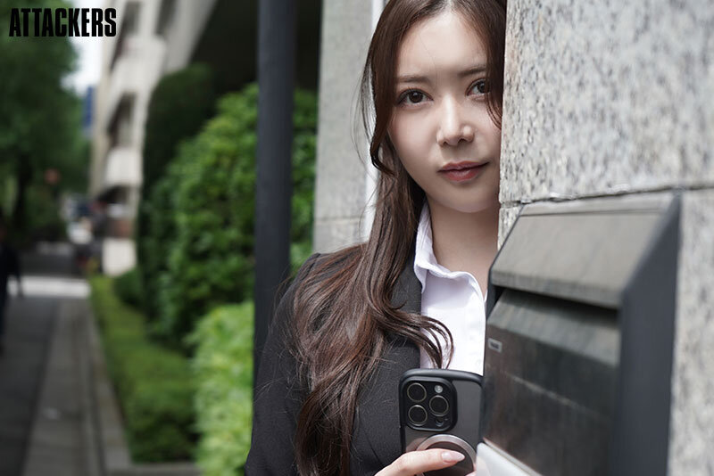 「不倫なんて絶対許せない」と言っていた不倫調査員の人妻が寝取られてしまうまで。 白峰ミウ サンプル1