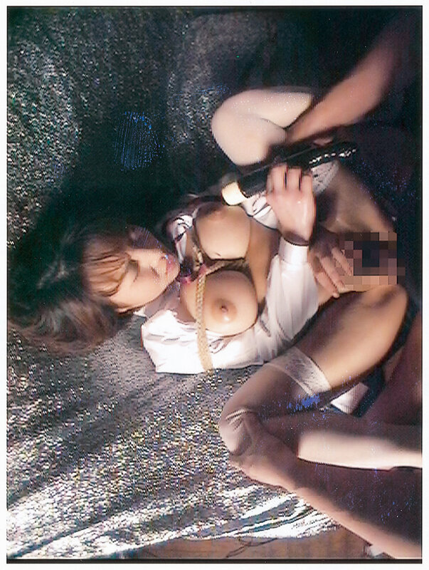 巨乳女子校生淫ら縛り 田村ユミ 画像2