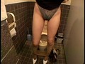 首都圏トイレ盗撮 完全ナマ撮り×排泄シーン多数 - サンプル画像