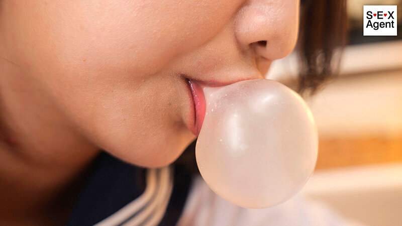 ねっとりくちゃくちゃ咀嚼フェラチオ ~咀嚼した食べ物を口移しで頂き、そのまま口内で犯●れる~ 3枚目