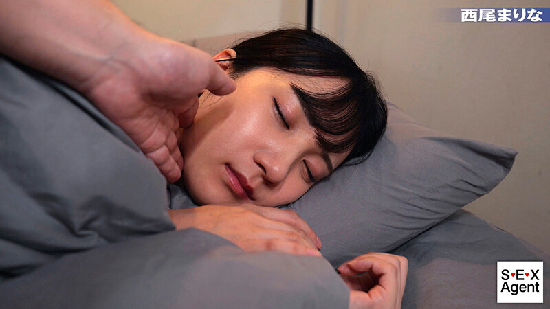 すやすや寝てる女の寝込みを襲うスリルと興奮