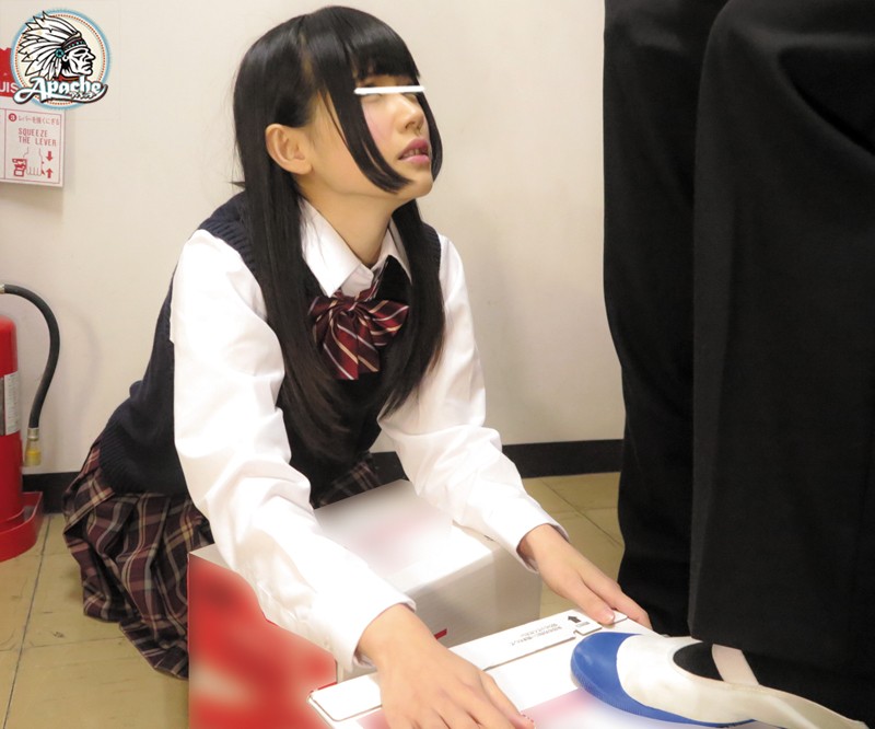 放課後にイジメられっ子女子を堂々と輪●したいからインチキ王様ゲームで罠にハメ、逃げられないように仕向けて輪●命令!絶対服従!