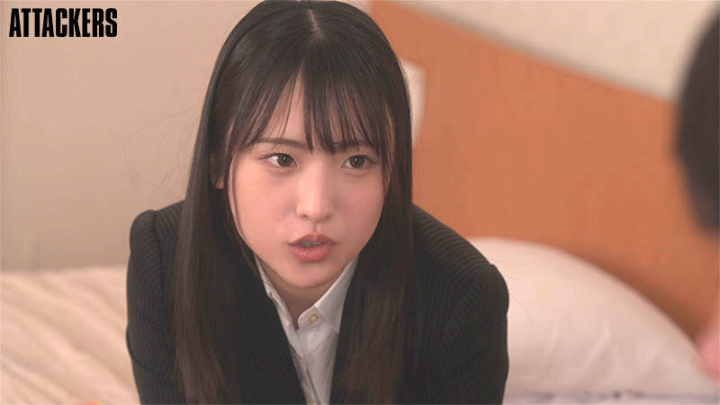 以前から好きだった同期入社のちょっと生意気なあの子と二人だけの地方出張。宿泊先で堪らずキスしたらまさかの展開、関西弁の強欲エロ雌だった！ 中森ななみ 出演:中森ななみ ハイビジョン・独占配信 ★0 シーン1